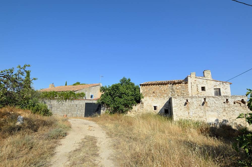 4 sypialnia Finka/Dom wiejski na sprzedaż w Cariatiz z garażem - 165 000 € (Ref: 7302129)