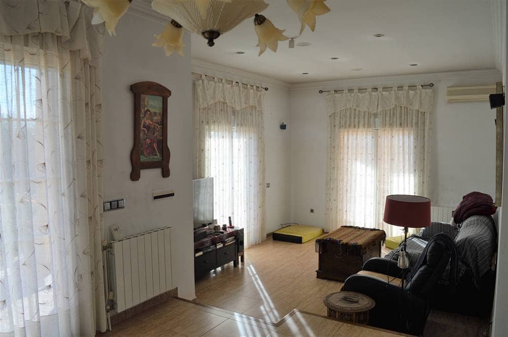 4 soveværelse Villa til salg i Cariatiz med garage - € 260.000 (Ref: 7327235)