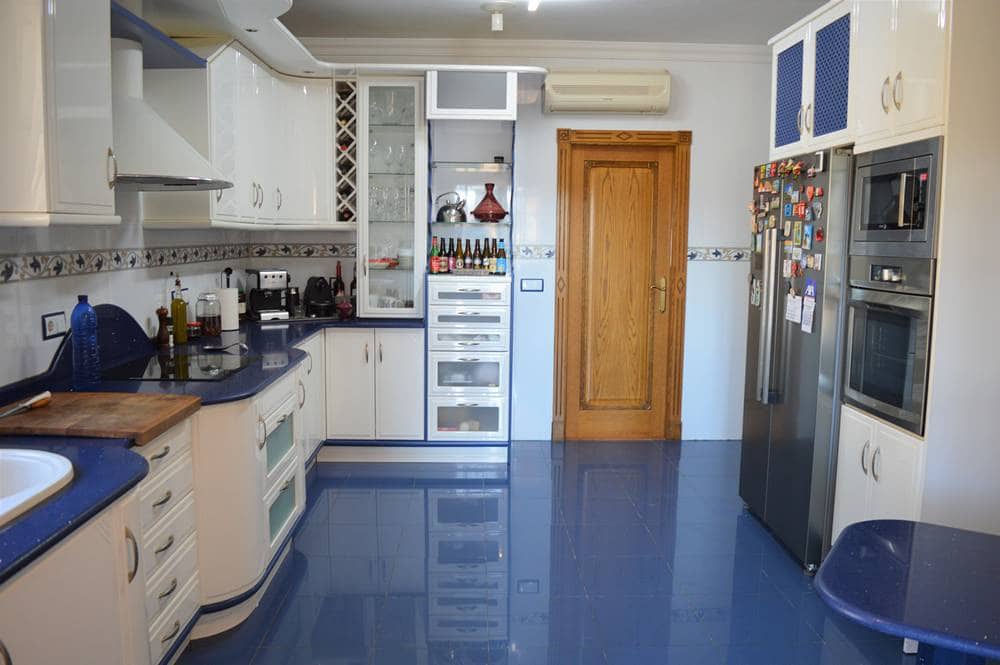 4 soveværelse Villa til salg i Cariatiz med garage - € 260.000 (Ref: 7327235)