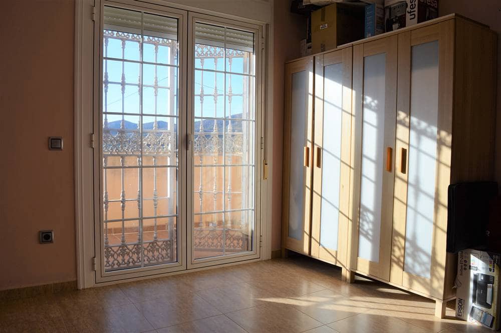 4 soveværelse Villa til salg i Cariatiz med garage - € 260.000 (Ref: 7327235)