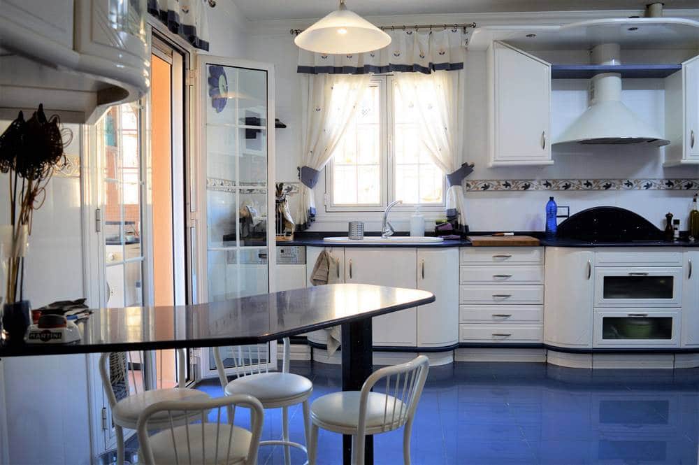 4 soveværelse Villa til salg i Cariatiz med garage - € 260.000 (Ref: 7327235)