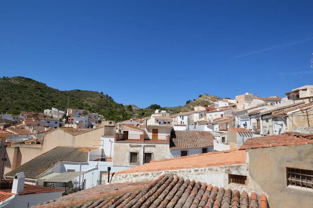 4 makuuhuone Omakotitalo myytävänä paikassa Lubrin - 85 000 € (Ref: 7660652)