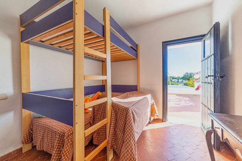 6 quarto Moradia para venda em Agua Amarga com piscina garagem - 1 250 000 € (Ref: 7825727)