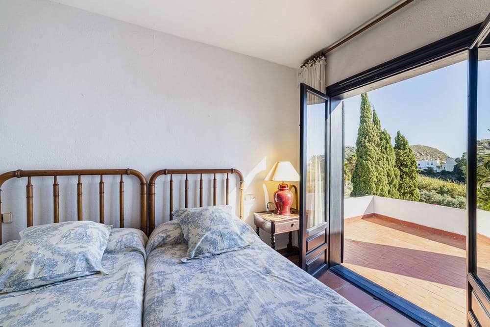 6 quarto Moradia para venda em Agua Amarga com piscina garagem - 1 250 000 € (Ref: 7825727)