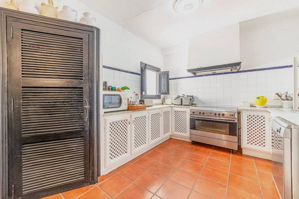6 quarto Moradia para venda em Agua Amarga com piscina garagem - 1 250 000 € (Ref: 7825727)