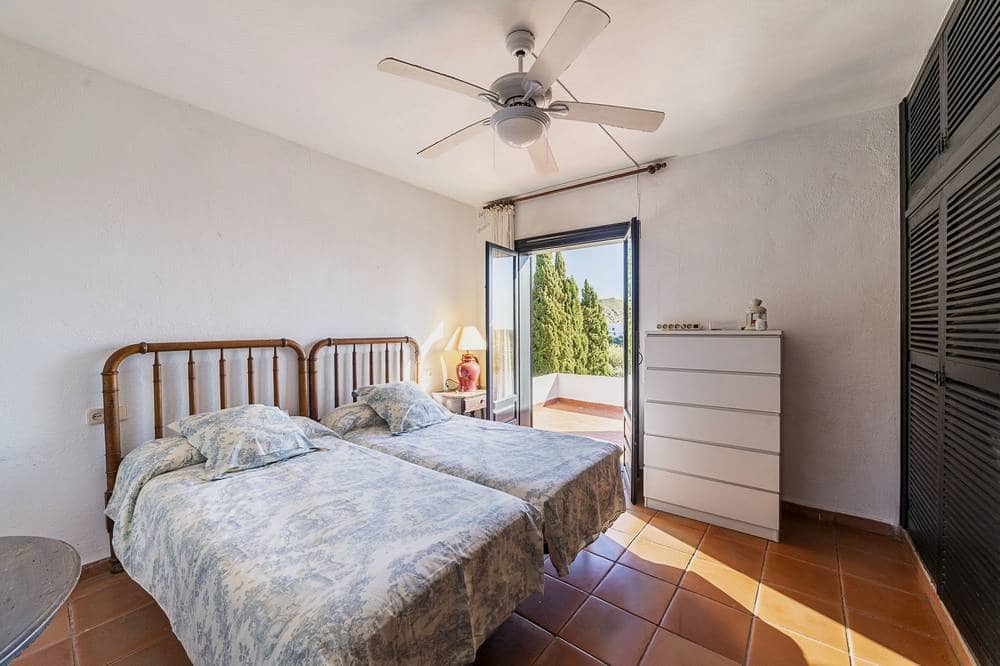 6 quarto Moradia para venda em Agua Amarga com piscina garagem - 1 250 000 € (Ref: 7825727)