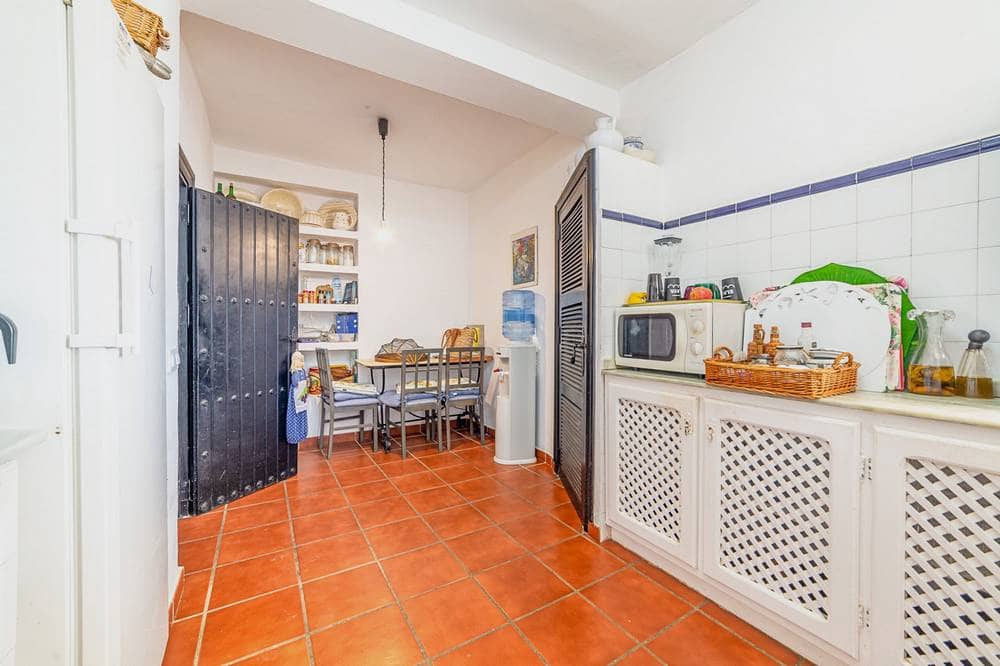 6 quarto Moradia para venda em Agua Amarga com piscina garagem - 1 250 000 € (Ref: 7825727)