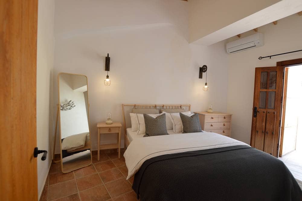 8 soveværelse Byhus til salg i Uleila del Campo med garage - € 190.000 (Ref: 8232804)