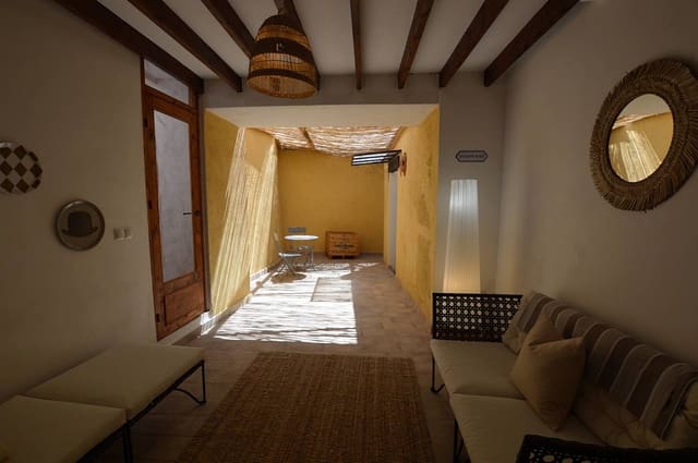 8 soveværelse Byhus til salg i Uleila del Campo med garage - € 190.000 (Ref: 8232804)