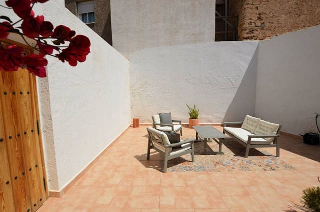 8 soveværelse Byhus til salg i Uleila del Campo med garage - € 190.000 (Ref: 8232804)