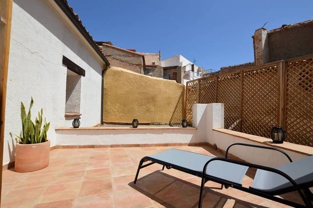 8 soveværelse Byhus til salg i Uleila del Campo med garage - € 190.000 (Ref: 8232804)