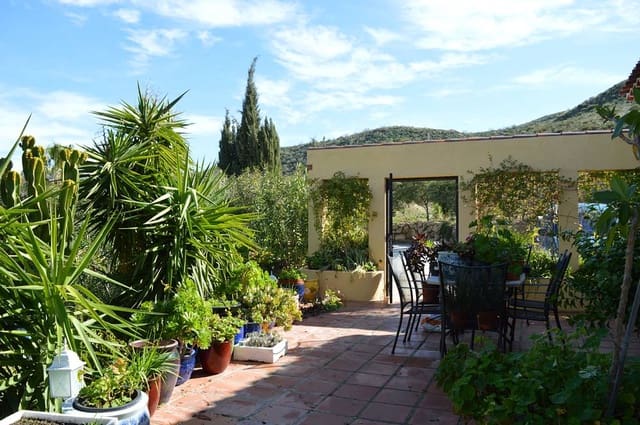 10 soveværelse Finca/Landehus til salg i Turre med swimmingpool garage - € 999.500 (Ref: 8305056)