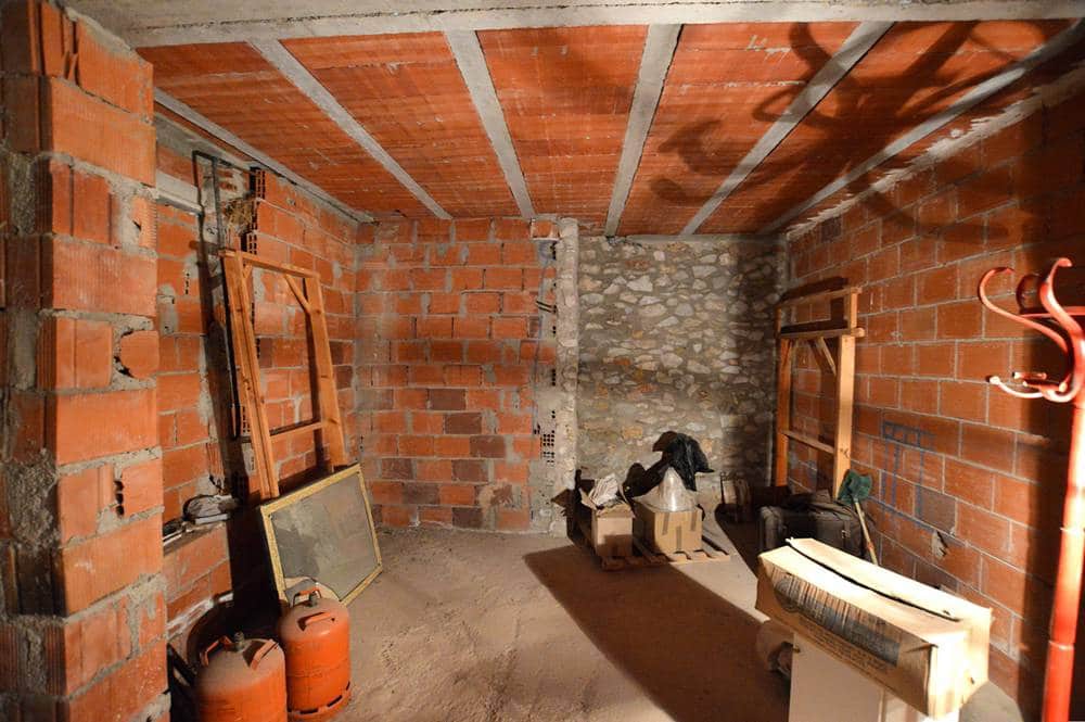 5 bedroom Finca/Country House for sale in Lubrin with garage - € 115,000 (Ref: 8465593)