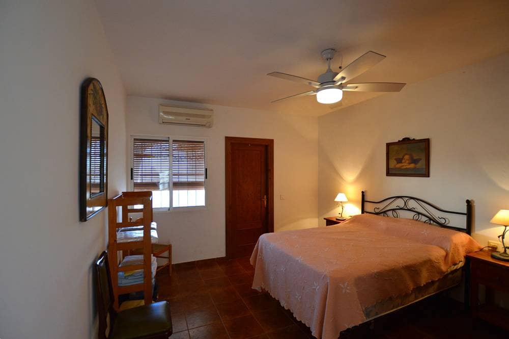 3 soveværelse Byhus til salg i Bedar med garage - € 215.000 (Ref: 8599995)