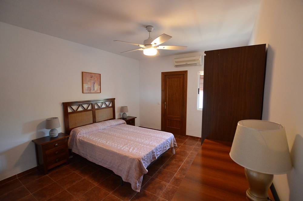 3 soveværelse Byhus til salg i Bedar med garage - € 215.000 (Ref: 8599995)