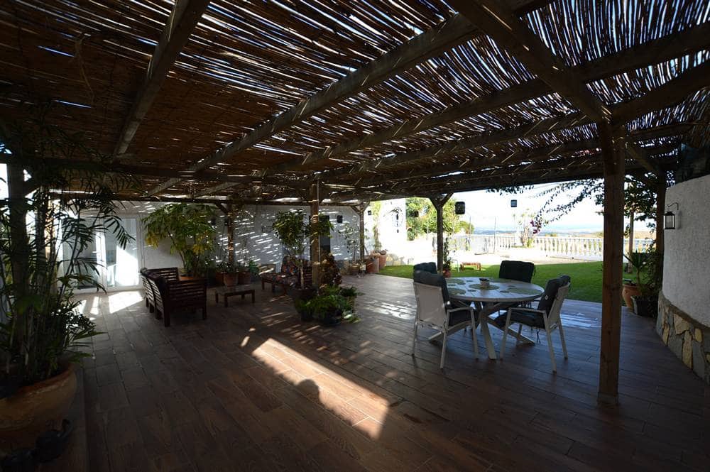 4 soveværelse Villa til salg i Bedar med swimmingpool garage - € 475.000 (Ref: 8669265)