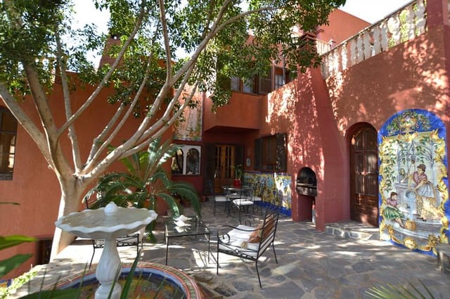 4 bedroom Villa for sale in Mojácar with pool garage - € 985,000 (Ref: 8684264)