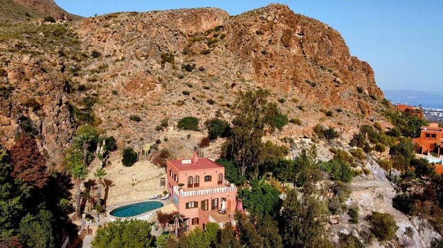 4 bedroom Villa for sale in Mojácar with pool garage - € 985,000 (Ref: 8684264)