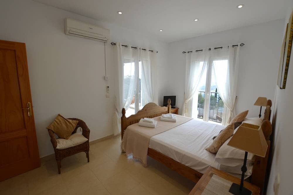 4 bedroom Villa for sale in Bedar with pool garage - € 525,000 (Ref: 8923159)