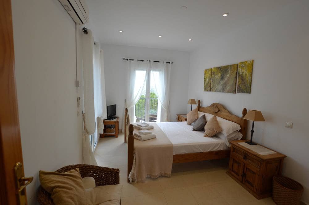 4 bedroom Villa for sale in Bedar with pool garage - € 525,000 (Ref: 8923159)