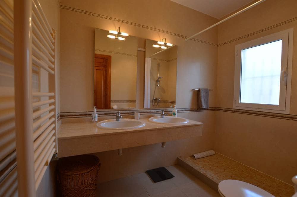 4 bedroom Villa for sale in Bedar with pool garage - € 525,000 (Ref: 8923159)