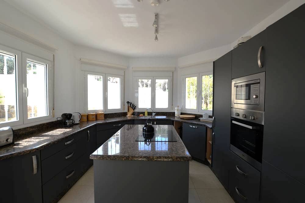 4 bedroom Villa for sale in Bedar with pool garage - € 525,000 (Ref: 8923159)