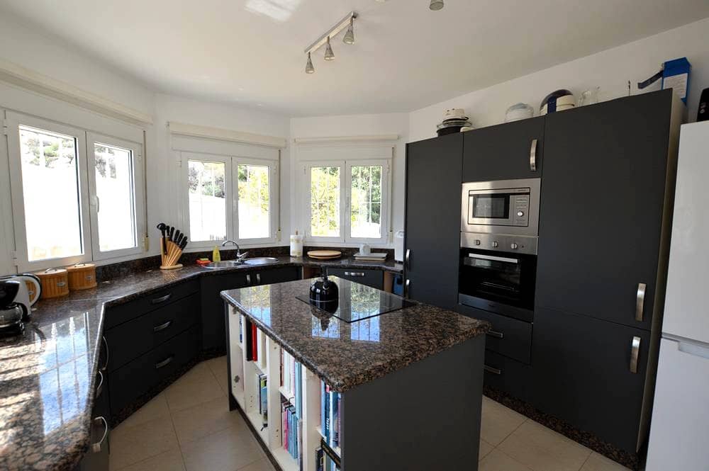 4 bedroom Villa for sale in Bedar with pool garage - € 525,000 (Ref: 8923159)