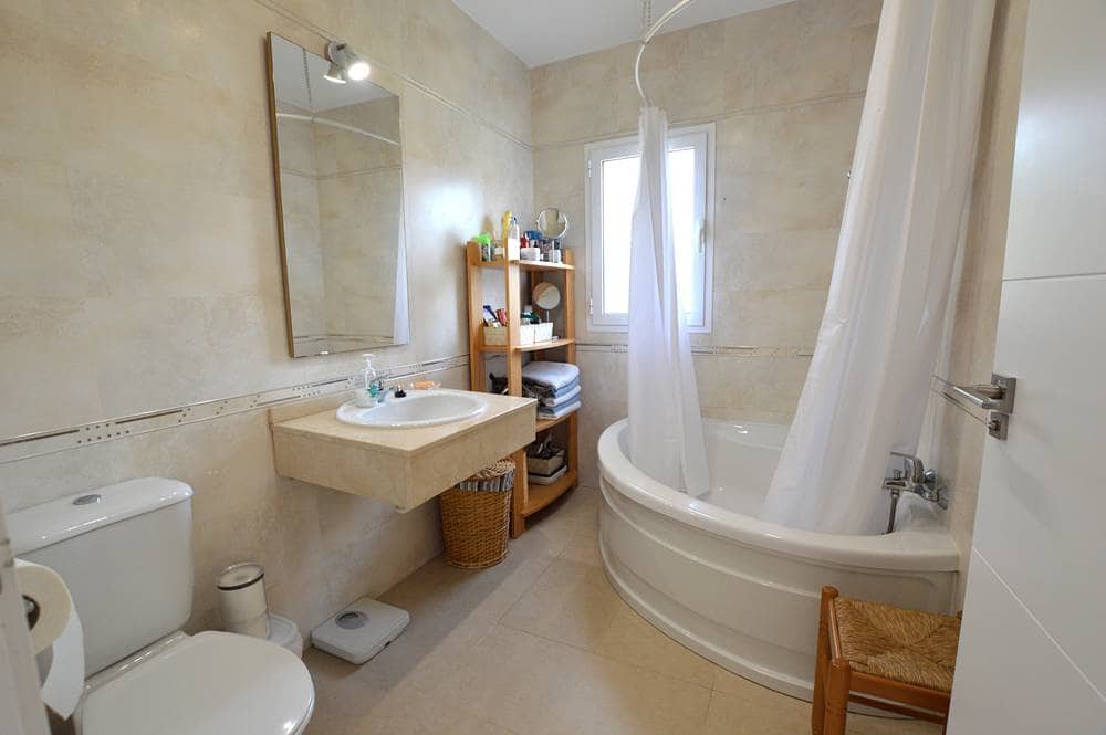 4 bedroom Villa for sale in Bedar with pool garage - € 525,000 (Ref: 8923159)