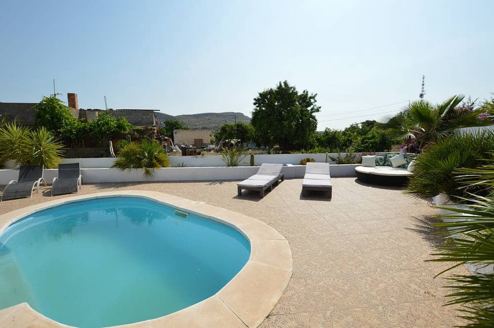 3 soverom Hus til salgs i Cariatiz med svømmebasseng garasje - € 170 000 (Ref: 9042605)