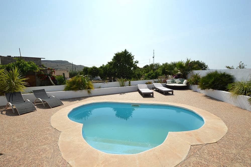 3 soverom Hus til salgs i Cariatiz med svømmebasseng garasje - € 170 000 (Ref: 9042605)