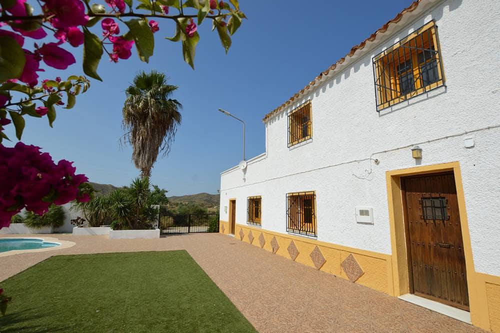 3 soverom Hus til salgs i Cariatiz med svømmebasseng garasje - € 170 000 (Ref: 9042605)