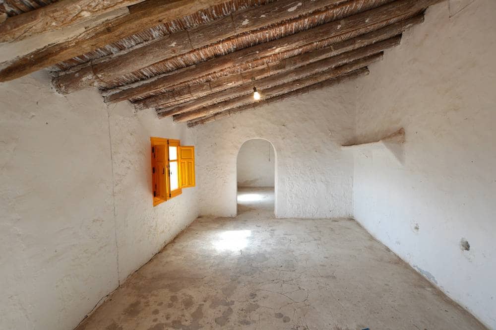 3 soverom Hus til salgs i Cariatiz med svømmebasseng garasje - € 170 000 (Ref: 9042605)