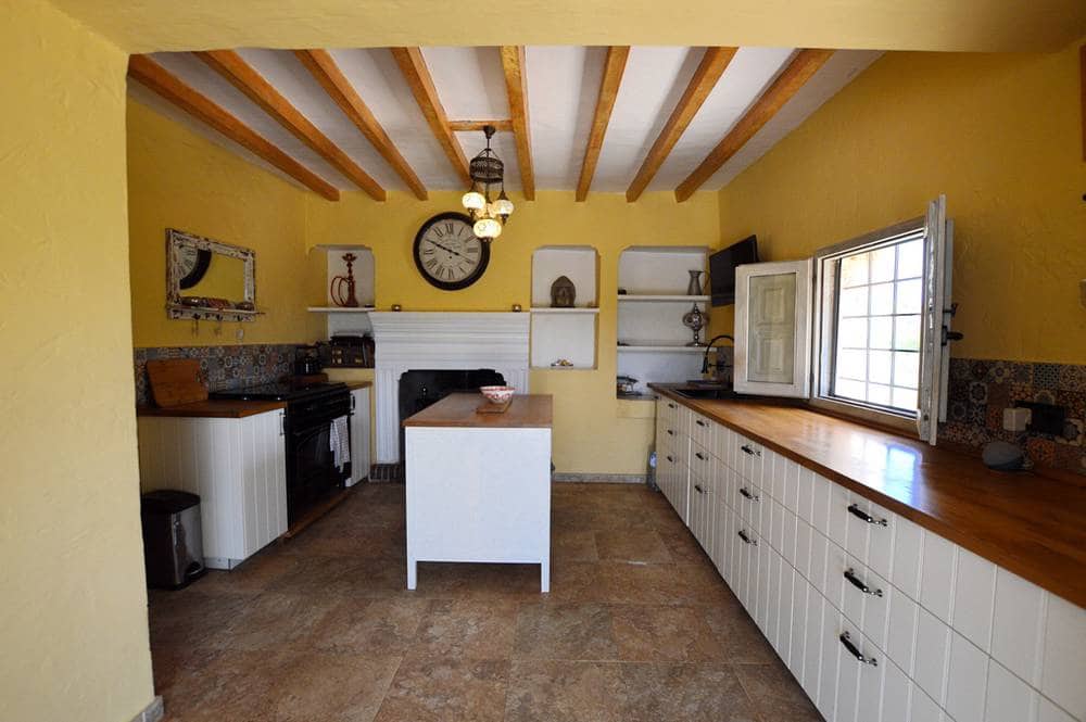 5 soveværelse Finca/Landehus til salg i Lubrin med swimmingpool garage - € 385.000 (Ref: 9103564)