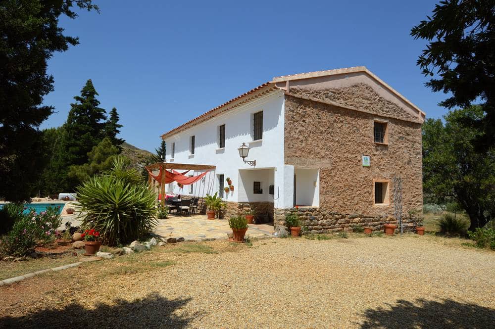 5 soveværelse Finca/Landehus til salg i Lubrin med swimmingpool garage - € 385.000 (Ref: 9103564)