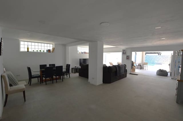 6 bedroom Townhouse for sale in Los Gallardos with pool - € 399,999 (Ref: 9116405)