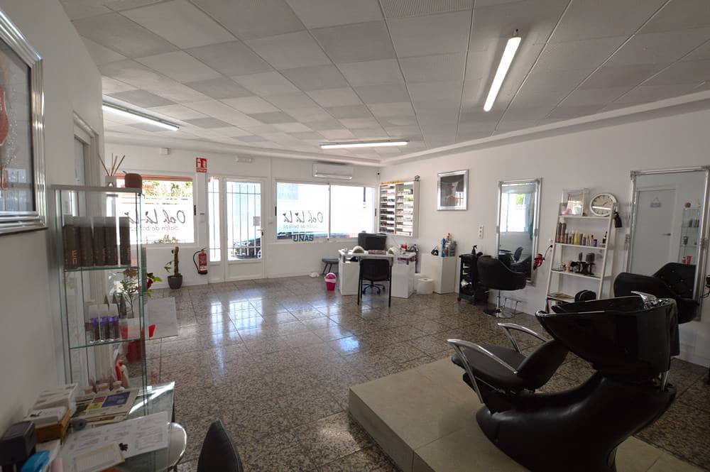 6 bedroom Townhouse for sale in Los Gallardos with pool - € 399,999 (Ref: 9116405)