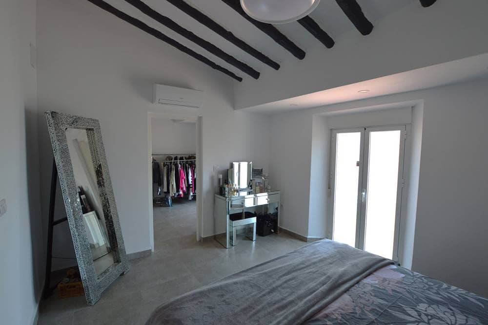 6 bedroom Townhouse for sale in Los Gallardos with pool - € 399,999 (Ref: 9116405)