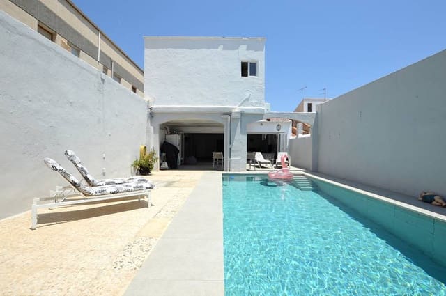 6 bedroom Townhouse for sale in Los Gallardos with pool - € 399,999 (Ref: 9116405)