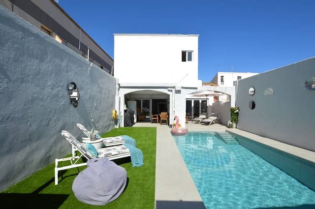 6 bedroom Townhouse for sale in Los Gallardos with pool - € 399,999 (Ref: 9116405)