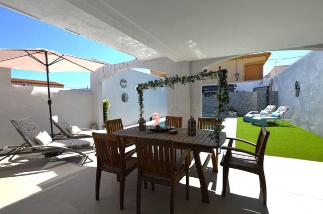 6 bedroom Townhouse for sale in Los Gallardos with pool - € 399,999 (Ref: 9116405)