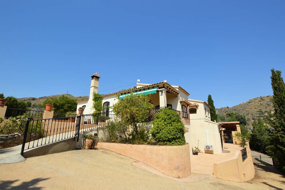 4 soveværelse Villa til salg i Bedar med swimmingpool garage - € 499.950 (Ref: 9183894)