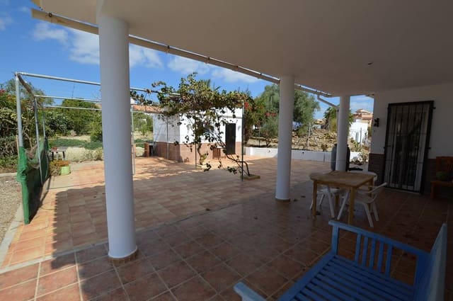 4 bedroom Villa for sale in Cuevas del Almanzora with garage - € 290,000 (Ref: 9261837)
