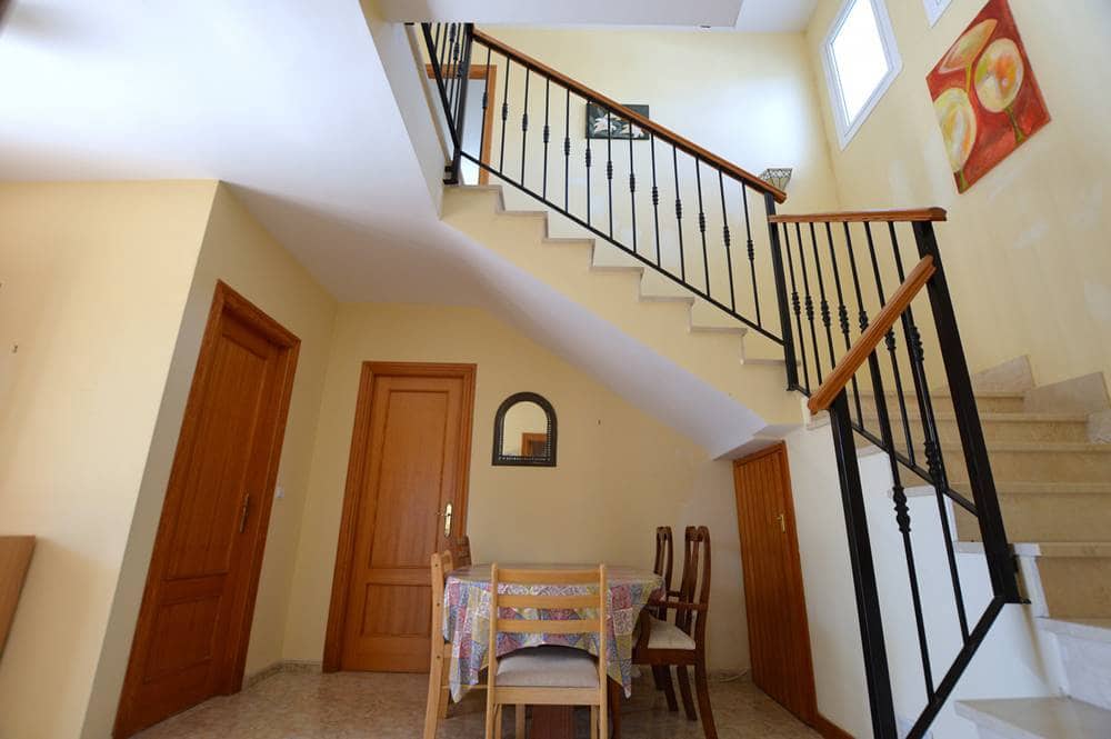 4 bedroom Villa for sale in Cuevas del Almanzora with garage - € 290,000 (Ref: 9261837)