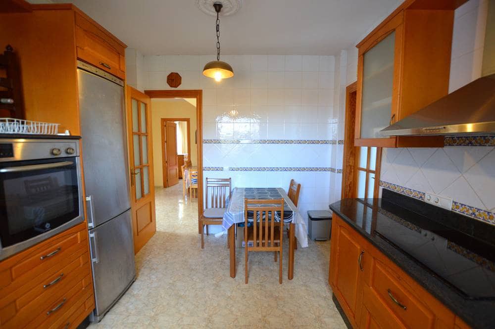 4 bedroom Villa for sale in Cuevas del Almanzora with garage - € 290,000 (Ref: 9261837)