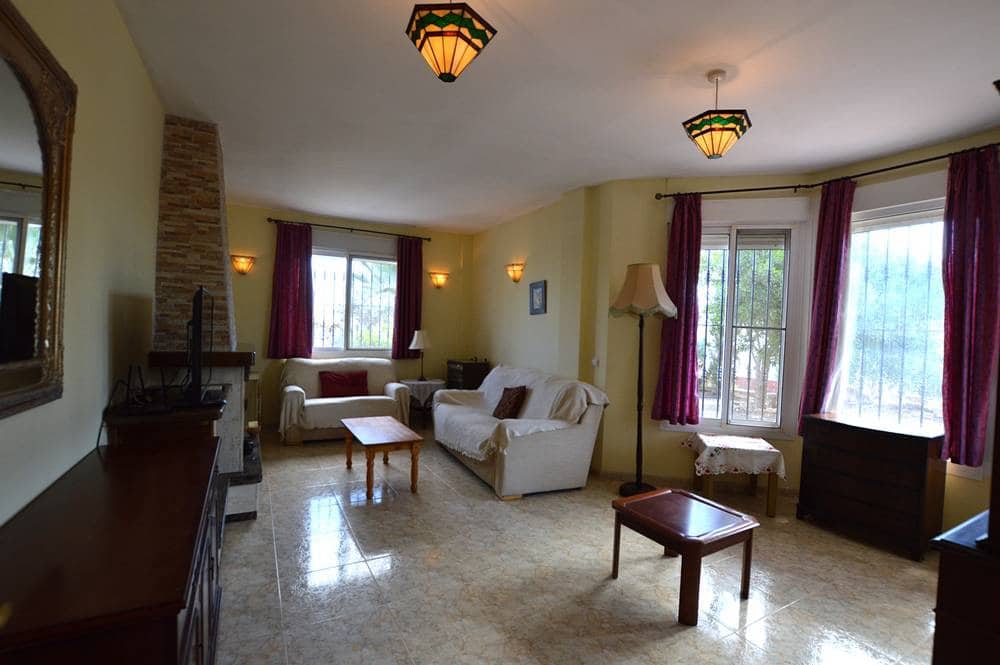 4 bedroom Villa for sale in Cuevas del Almanzora with garage - € 290,000 (Ref: 9261837)