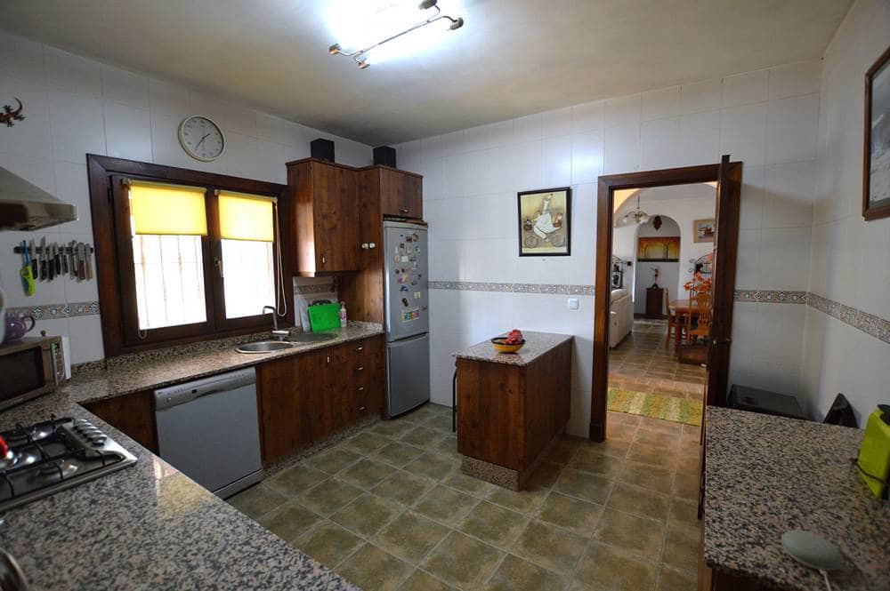 3 soveværelse Villa til salg i Sorbas med swimmingpool - € 175.000 (Ref: 9322139)