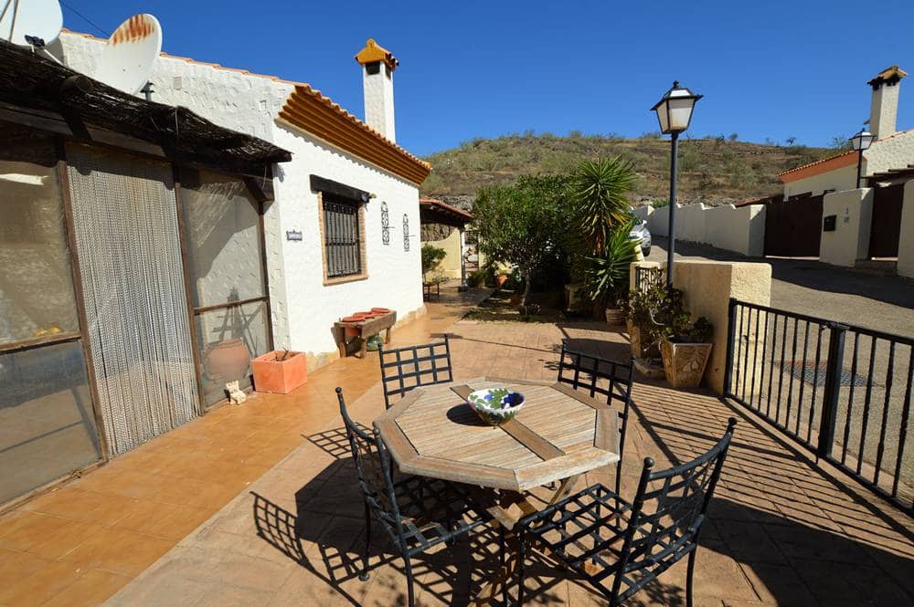 3 soveværelse Villa til salg i Sorbas med swimmingpool - € 175.000 (Ref: 9322139)