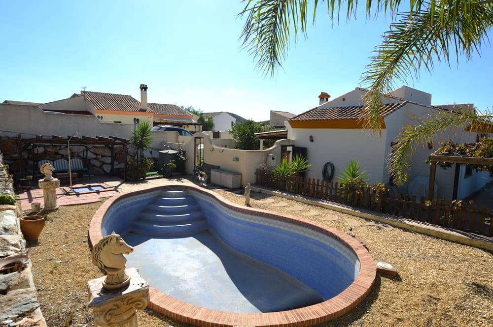 3 soveværelse Villa til salg i Sorbas med swimmingpool - € 175.000 (Ref: 9322139)