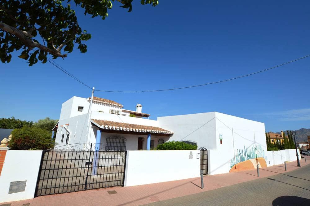 6 soverom Villa til salgs i Los Gallardos med svømmebasseng garasje - € 600 000 (Ref: 9324351)