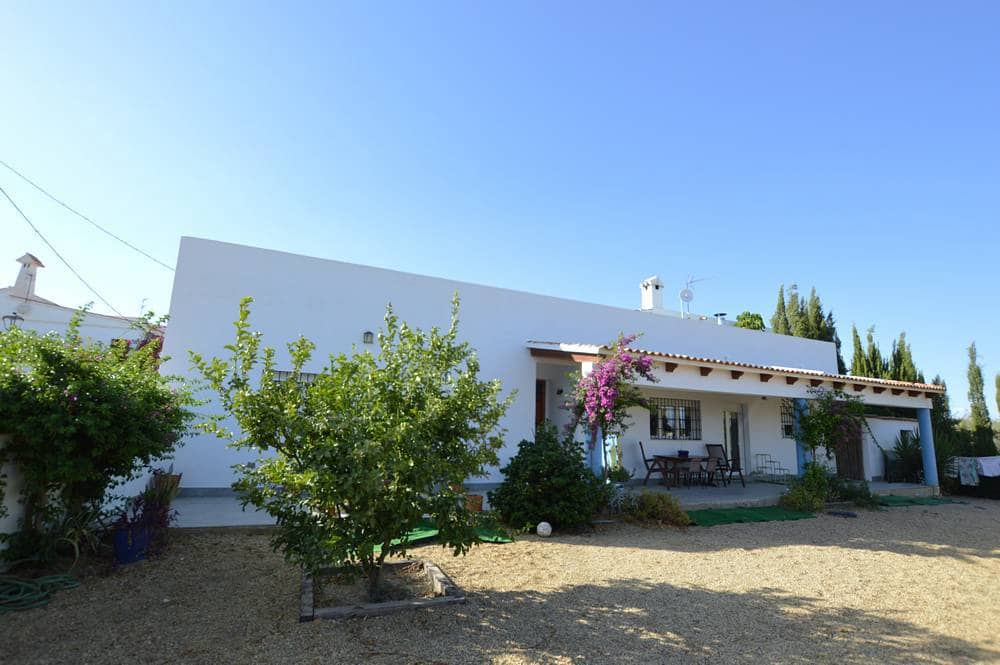 6 soverom Villa til salgs i Los Gallardos med svømmebasseng garasje - € 600 000 (Ref: 9324351)